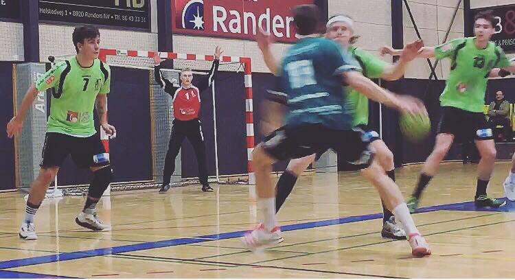rasmushenriksen www.newtonfitness.dk newtonfitness Indian Clubs forside Rasmus Henriksen